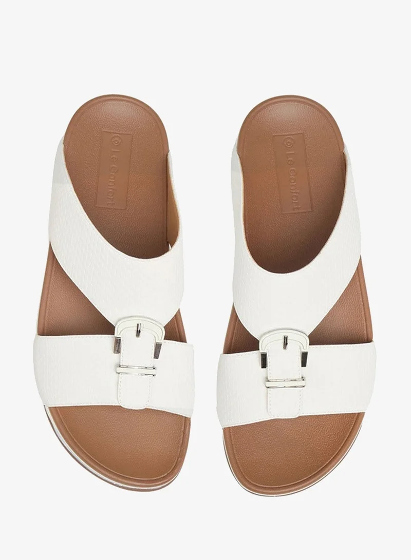 لو كونفورت صنادل رجالية مريحة بإبزيم مزخرف