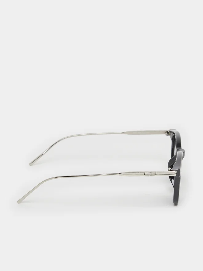 Styli Styli Solid Round Sunglasses with Nose Pads