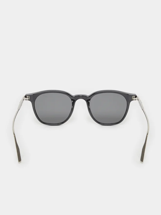 Styli Styli Solid Round Sunglasses with Nose Pads