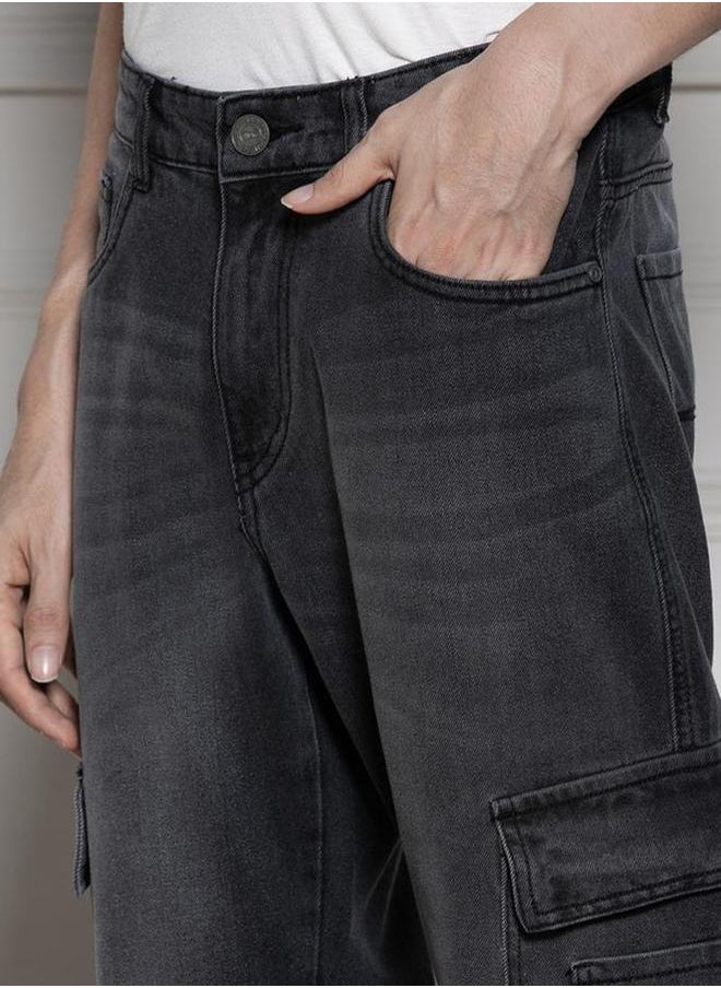 Dennis Lingo Mid Rise Relaxed Fit Light Fade Cargo Jeans by Styli  - Image 3