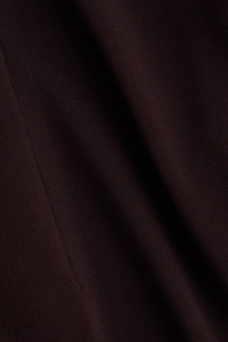 اتش اند ام بلوزة بحواف بيبلوم