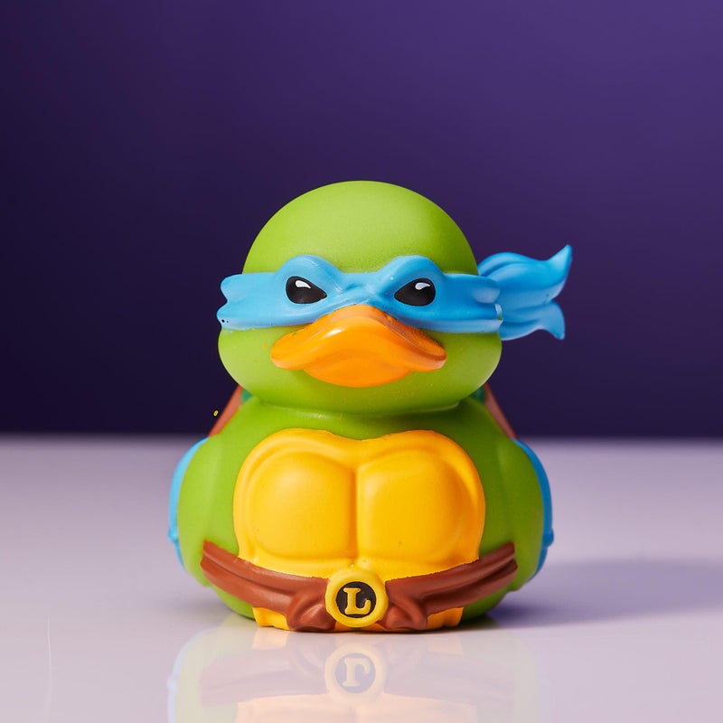 توبز شخصية البطة المطاطية المصنوعة من الفينيل من Tubbz Mini Leonardo - بضائع Tmnt الرسمية - أفلام الحركة وألعاب الفيديو - Image 3