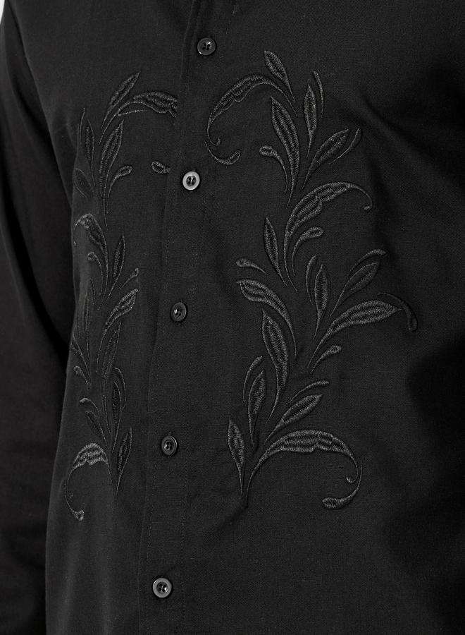 ستايلي قميص بياقة عريضة بقصة مريحة وتطريز - Image 3