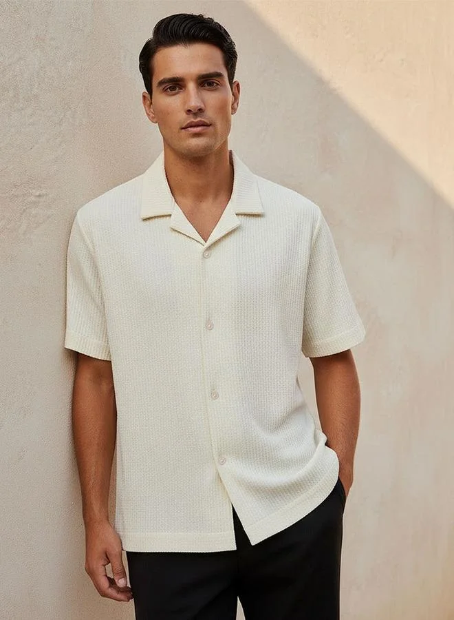 Iconic Iconic Regular Fit Camp Collar Textured Short Sleeves Shirt