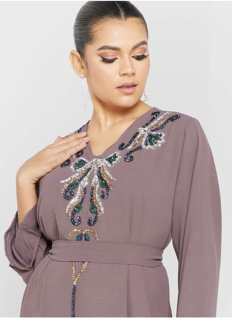 hayas closet V-Neck Embellished Jalabiya