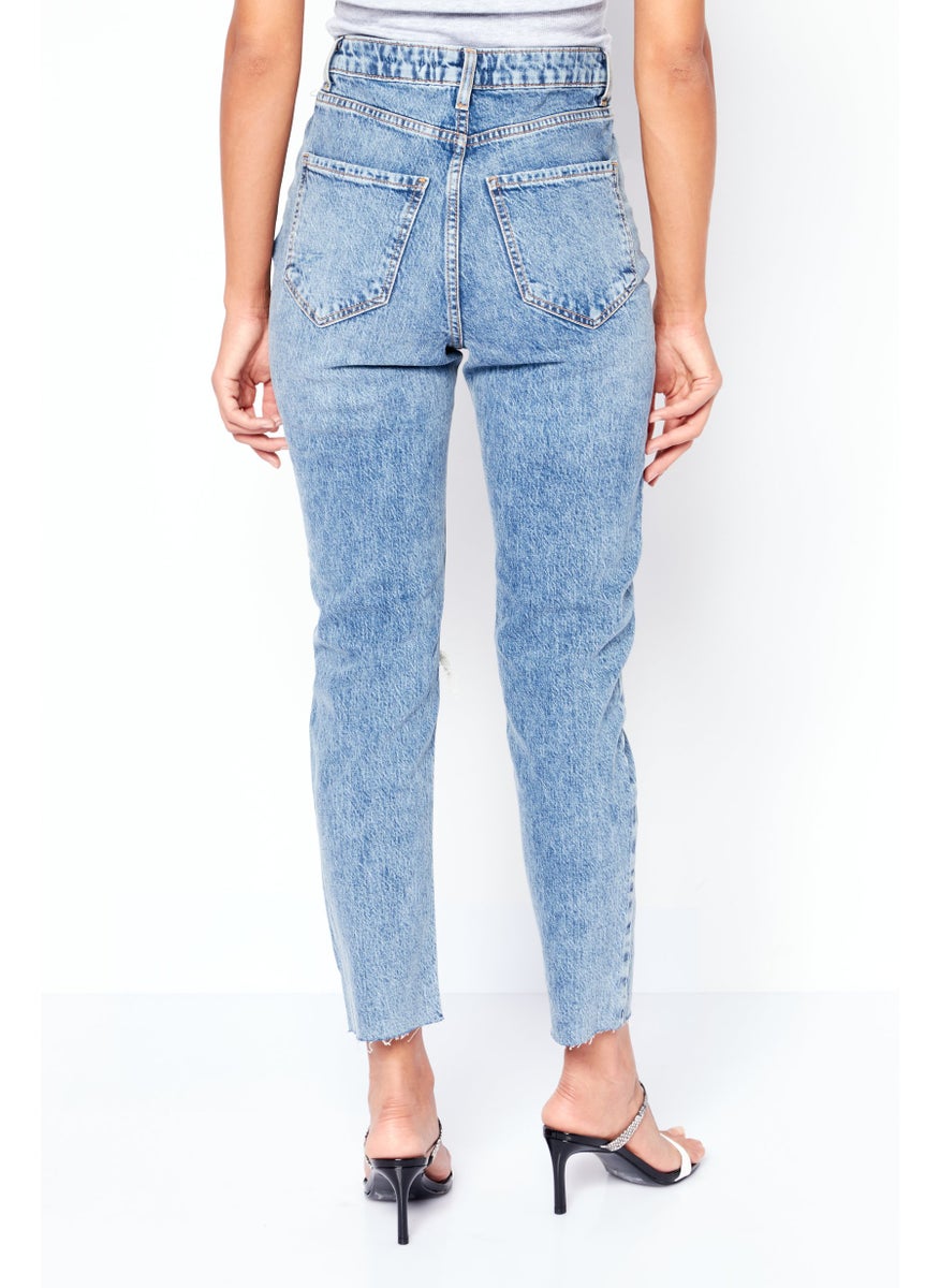 NEW LOOK Women Mom Fit Rip Stretchable Jeans, Blue  - Image 3