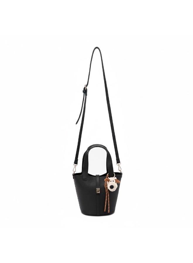 A practical and stylish women's bag – a modern handbag and shoulder bag – available in various colors - Image 4