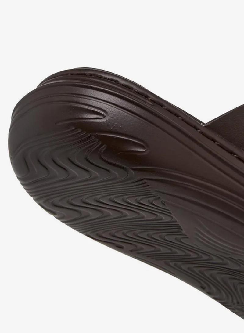 Le Confort Solid Slip-On Comfort Sandals