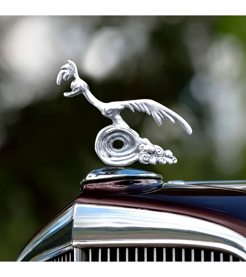 Flying Bird Shape Car Logo Decorative Resin Ornament - Image 3