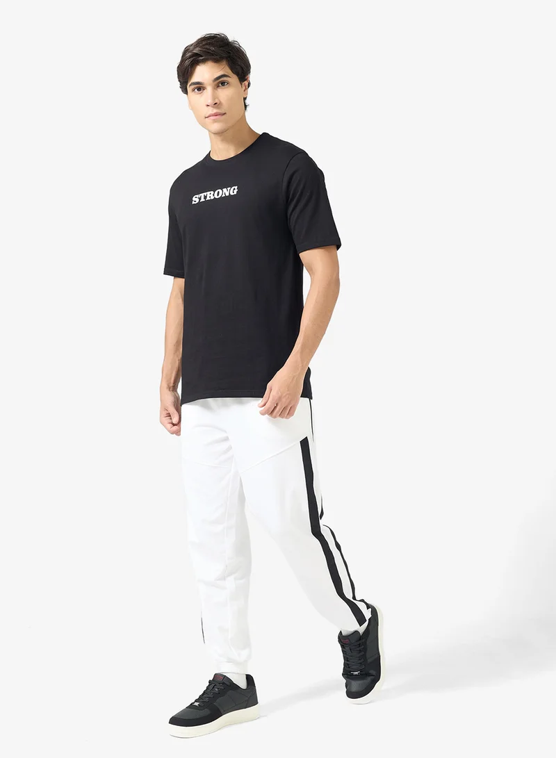 سفنتي فايف بنطلون رياضي بخصر مطاطي وتفاصيل مخططة