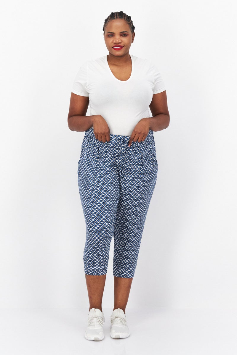 Tchibo سروال قصير مزود بحبل للنساء بتصميم عادي، لون أزرق مائل إلى الأخضر - Image 4