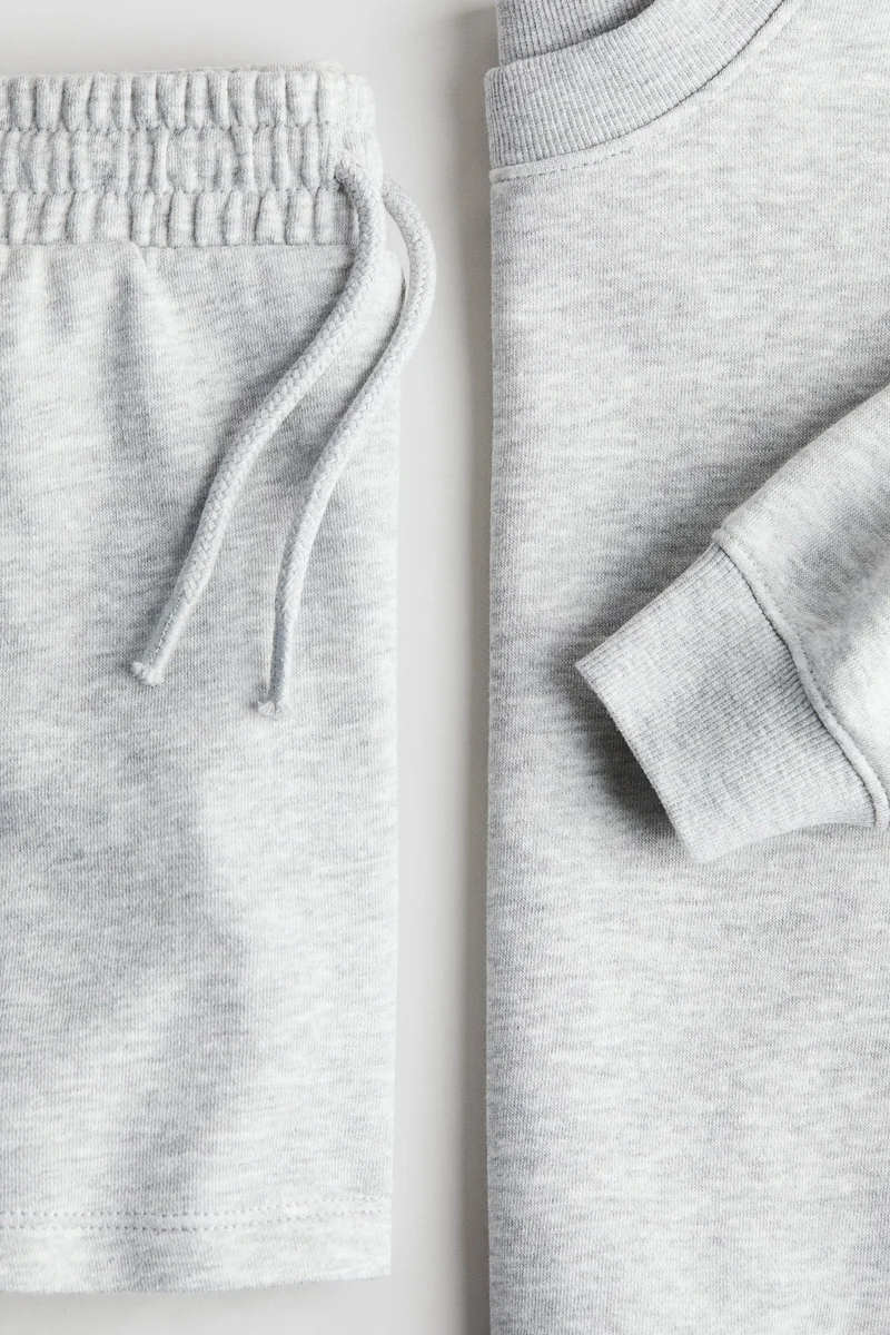 اتش اند ام طقم من سويت شيرت وشورت - عبوة من قطعتين