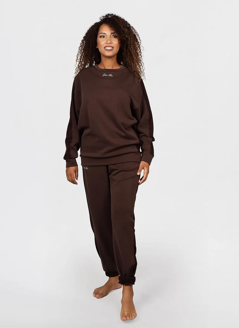 جيمي لي بوند Modest 2 PC Lounge wear Set – Beige and White Sweatshirt with Matching Joggers