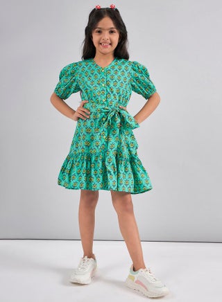 Flower Print Fit and Flare Casual Dress by Styli - pzsku/ZA52E94148512F765E40CZ/45/1746430693/927fbdfd-c859-4ab8-8b17-138c75a71088