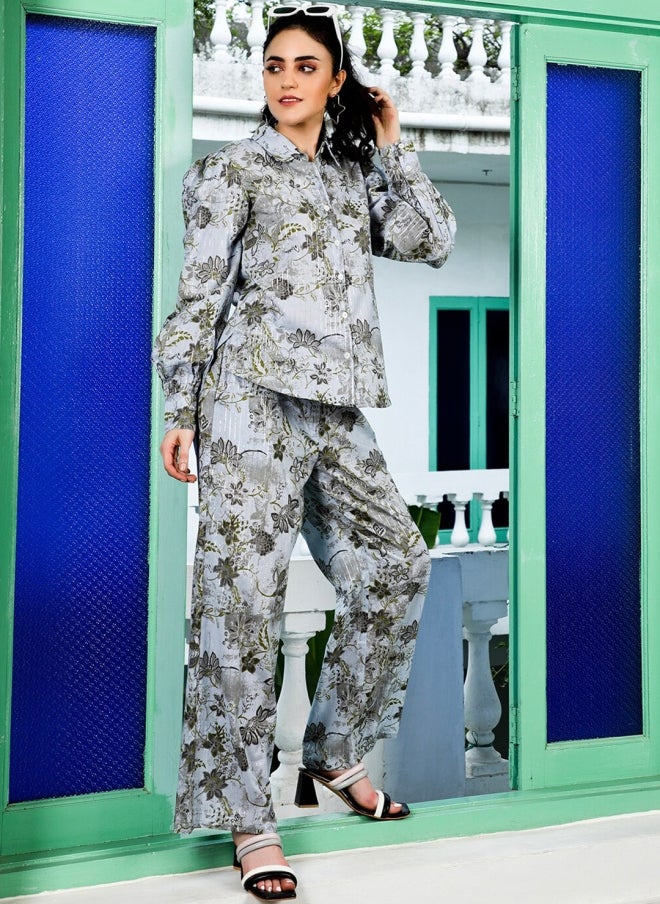 أيه كيه إس طقم نسائي منسق بطبعة رمادية - Image 1