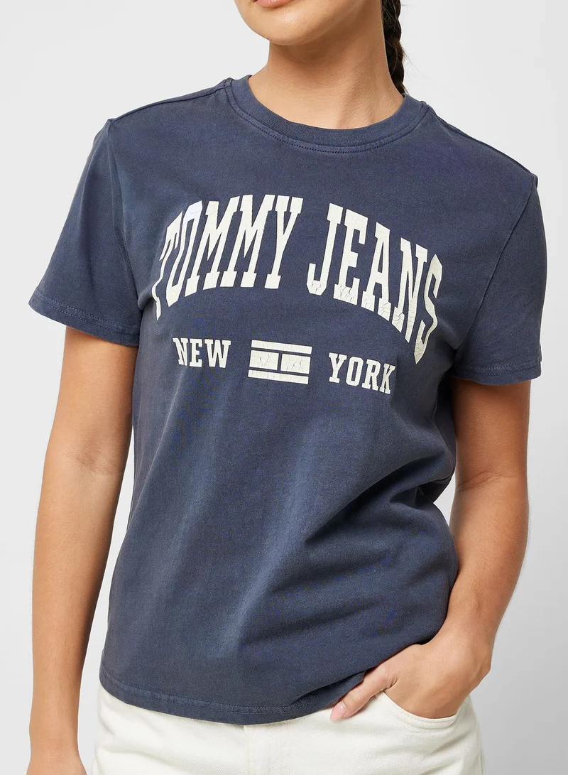 TOMMY JEANS Crew Neck Regular Varsity T-Shirt