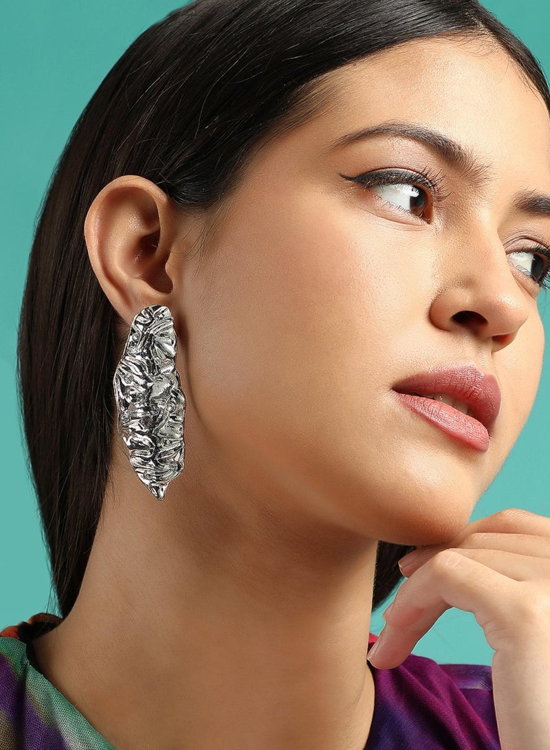 SOHI Stone Studded Contemporary Foglia Artificial Drop Earring Jewellery - Image 2