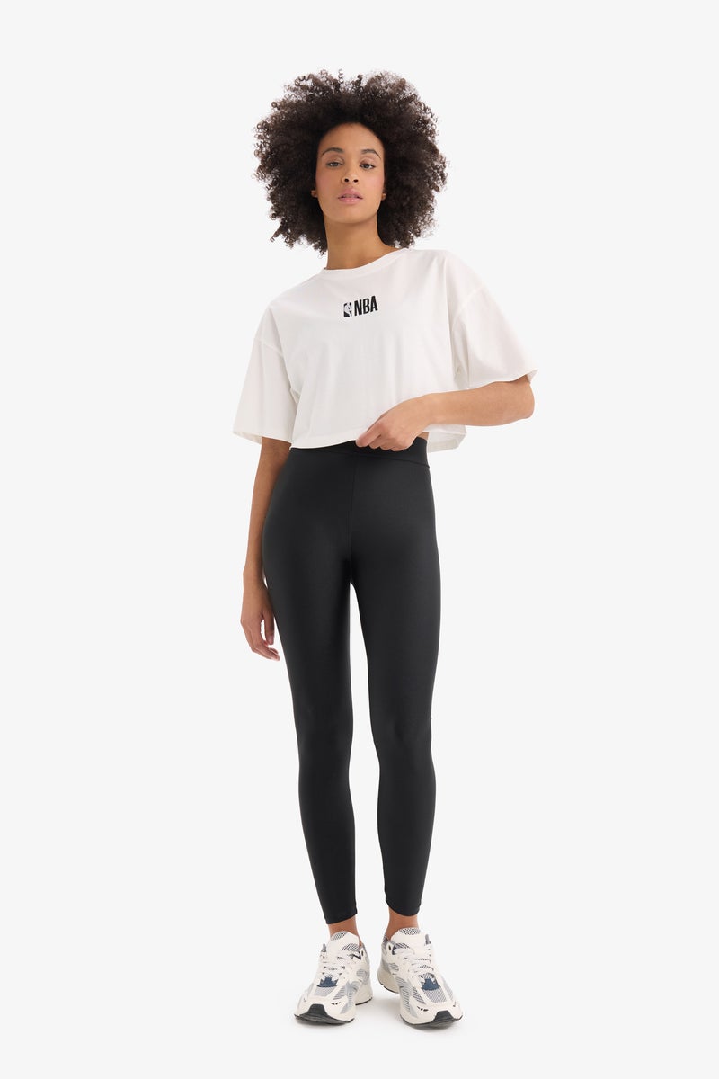 DeFacto Woman Oversize Fit NBA Licensed Crew Neck Short Sleeve T Shirt - Image 2