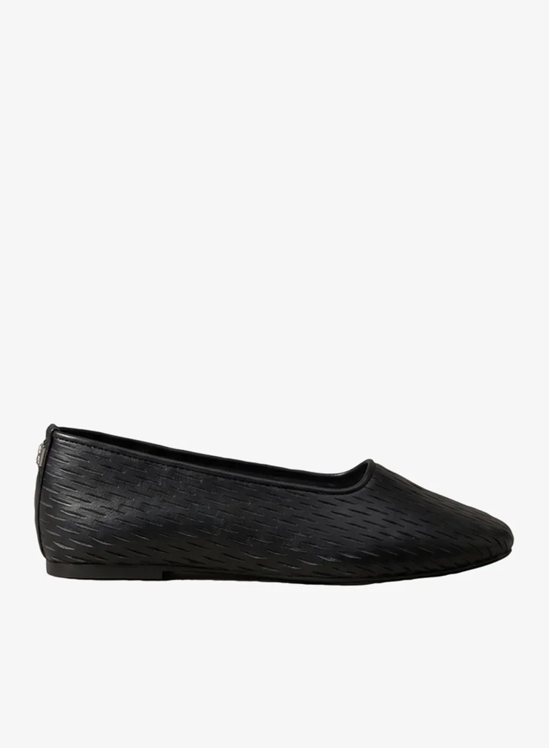 Cut-Out Leather Ballerinas