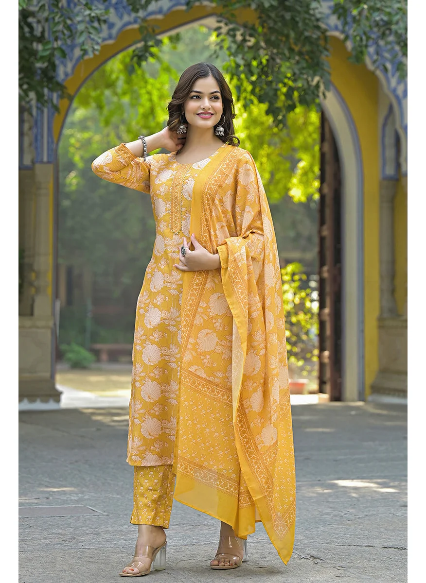 زيري سوق Yellow Rayon Blend Floral Printed Straight 3-Piece Kurta Set