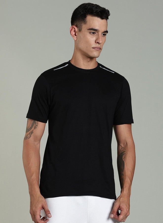 OUTLAWS Men's Solid Round Neck Cotton Slim Fit T-shirt in Black - Image 1