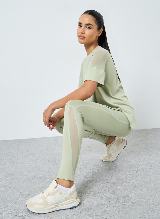 ستايلي اكتيف مجموعة من 3 - بلوزة شبكية وحمالة صدر رياضية مزدوجة مع ليقنز - Image 3