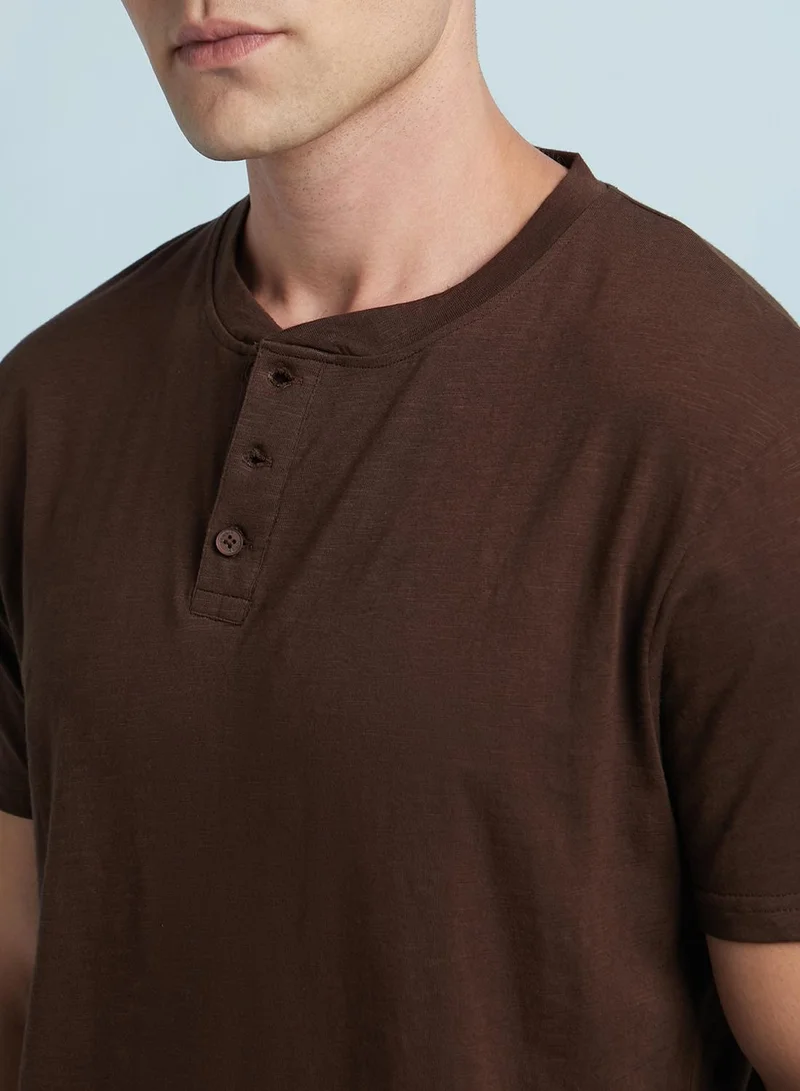 Dennis Lingo Men's Brown 100% Cotton Solid Regular Fit T-Shirt