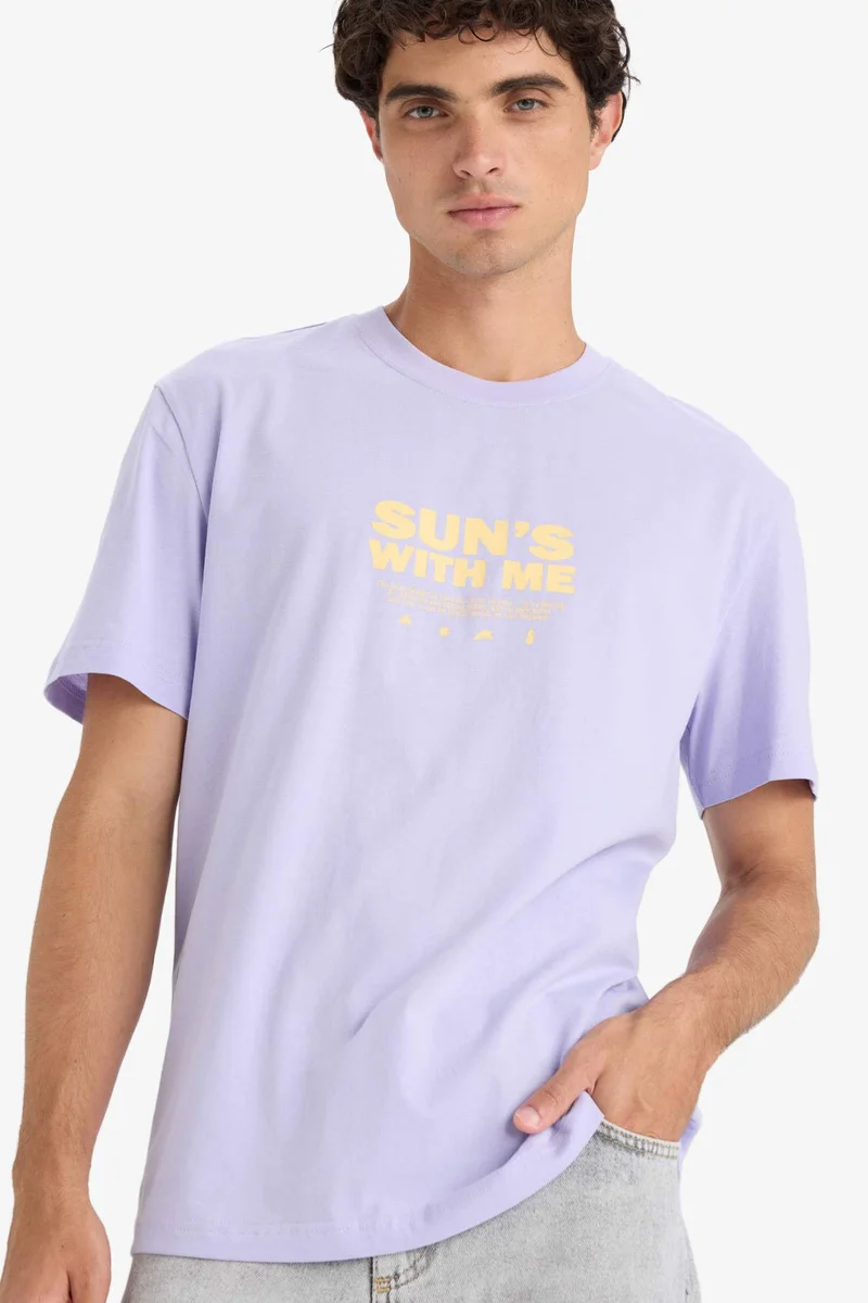 ديفاكتو Regular Fit Crew Neck Short Sleeve T-Shirt