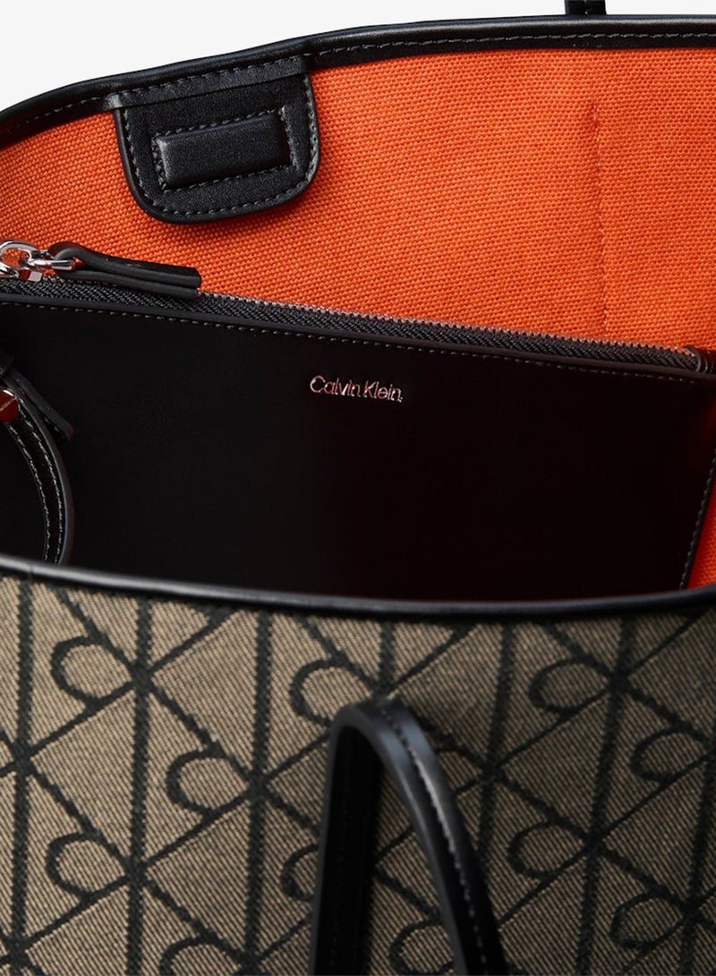 CALVIN KLEIN Emblem Jacquard Tote Bag With Pouch - Image 3