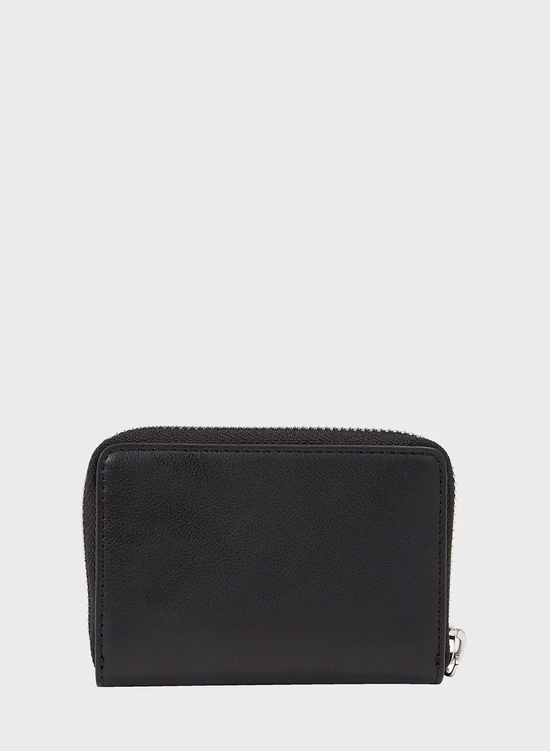 TOMMY JEANS Essential Zip Around Small Wallet