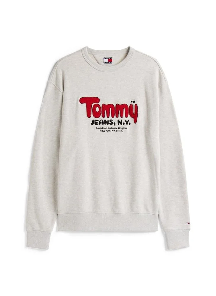 TOMMY JEANS  Bouclé Logo Relaxed Sweatshirt for Men | Best Price UAE