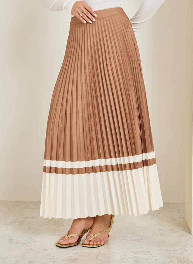 Styli Brown Pleated Maxi Skirt