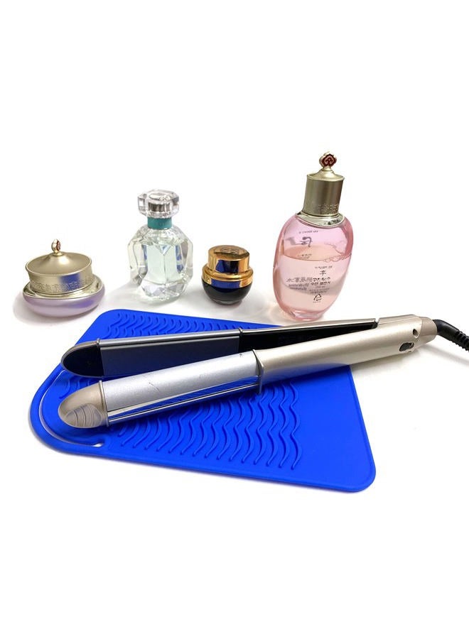 Lessmon حصيرة مقاومة للحرارة لمكواة تجعيد الشعر، مكواة فرد الشعر، المكواة المسطحة وأدوات تصفيف الشعر 9" × 6.5"، زرقاء - Image 2