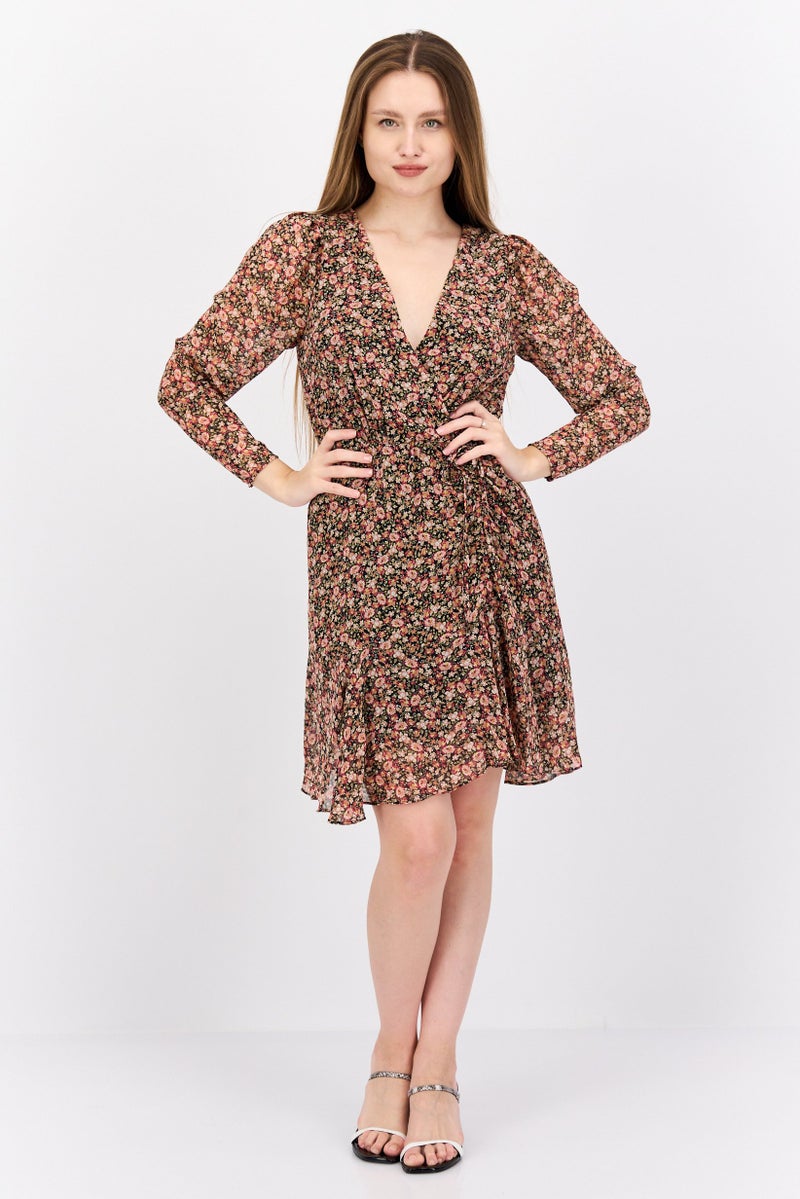 Black Tape فستان ميني مزخرف بالورود للنساء، متعدد الألوان - Image 4