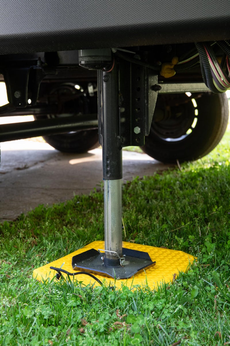 Camco Extra Large Stabilizer Jack Pads - Helps Stop RV Jacks from Sinking into Soft Ground - Includes Rope Carry Handles & Each Measures 17â€ x 15â€ x 1â€ - Crafted of Heavy-Duty Polymer - 2-Pack (44545) - Image 3