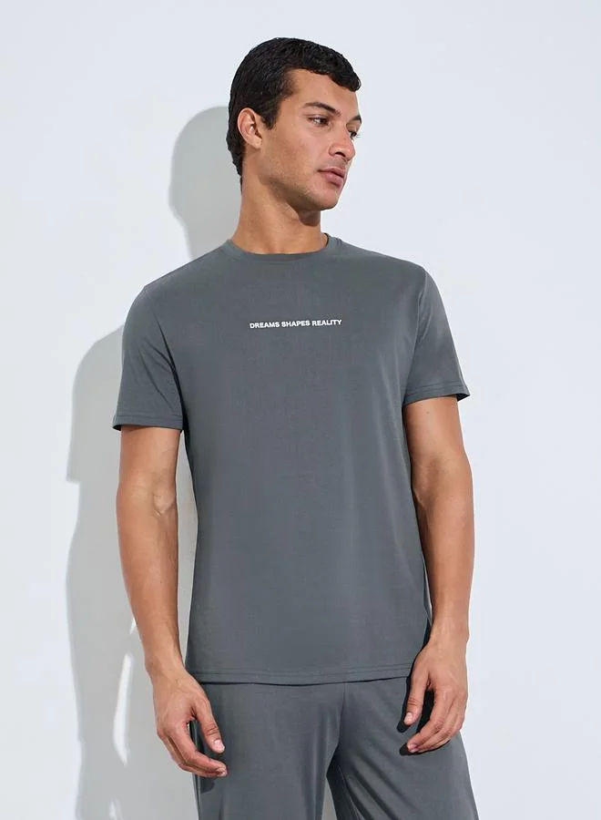 ستايلي Men Grey Slogan Print Top and Solid Pants Pyjama Set