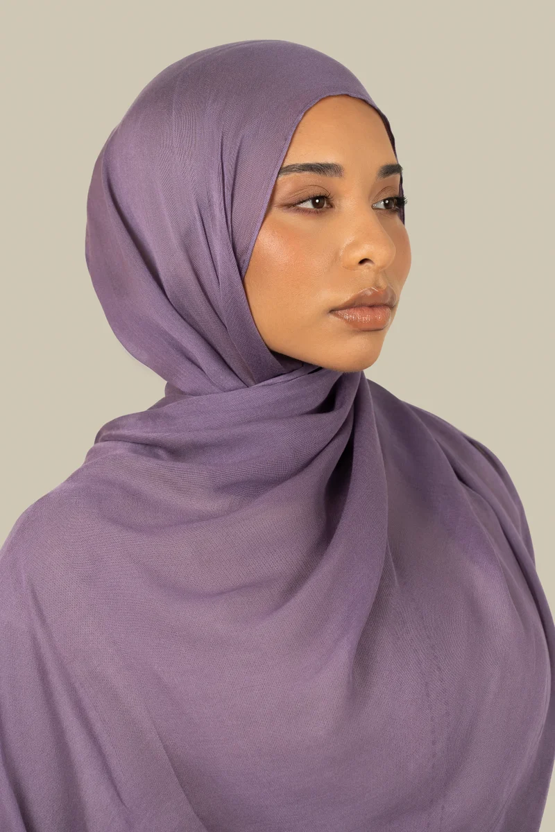 سيلكروز حجاب منسوج بإحكام بلون بنفسجي كوبالت مطفي