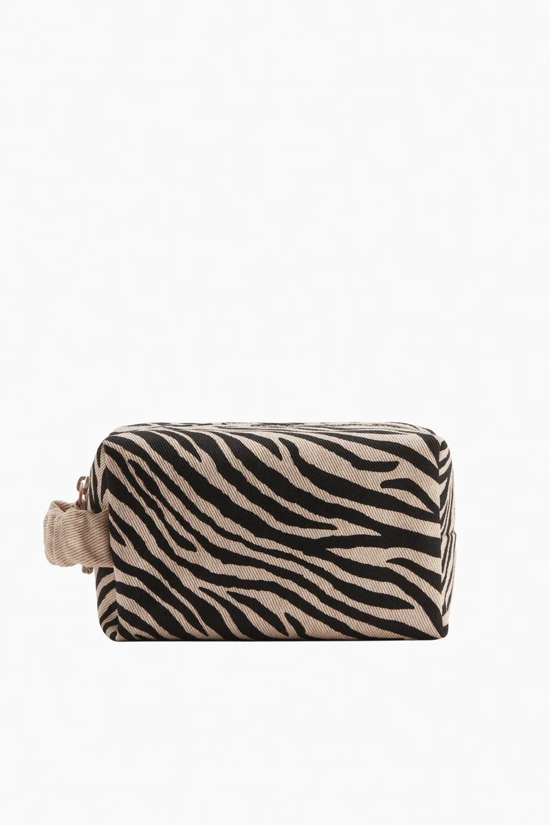 اتش اند ام حقيبة مكياج بتصميم بوكسي