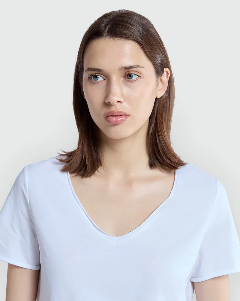 Ovs V-Neck Tee In Optical White – Relaxed Fit