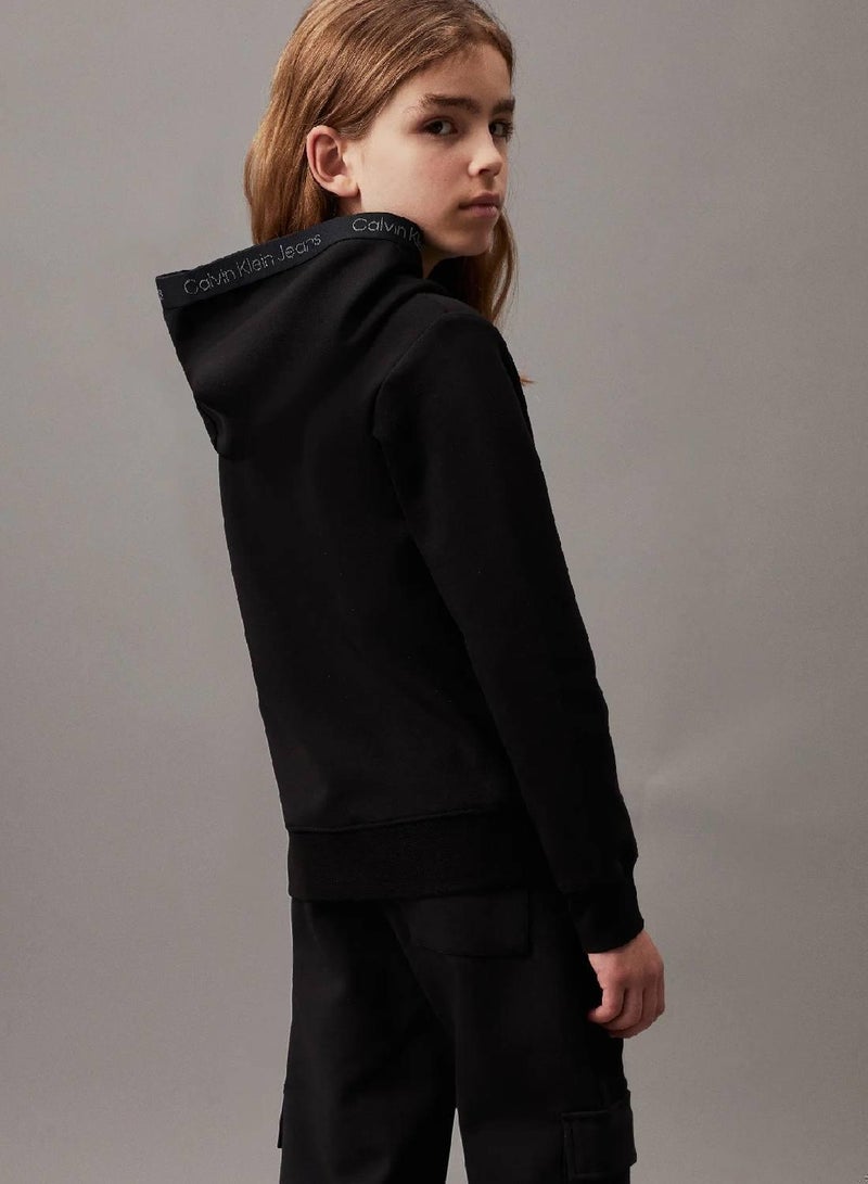 كالفن كلاين جينز هودي من نسيج سبيسر مزين بشعار العلامة التجارية - Image 2