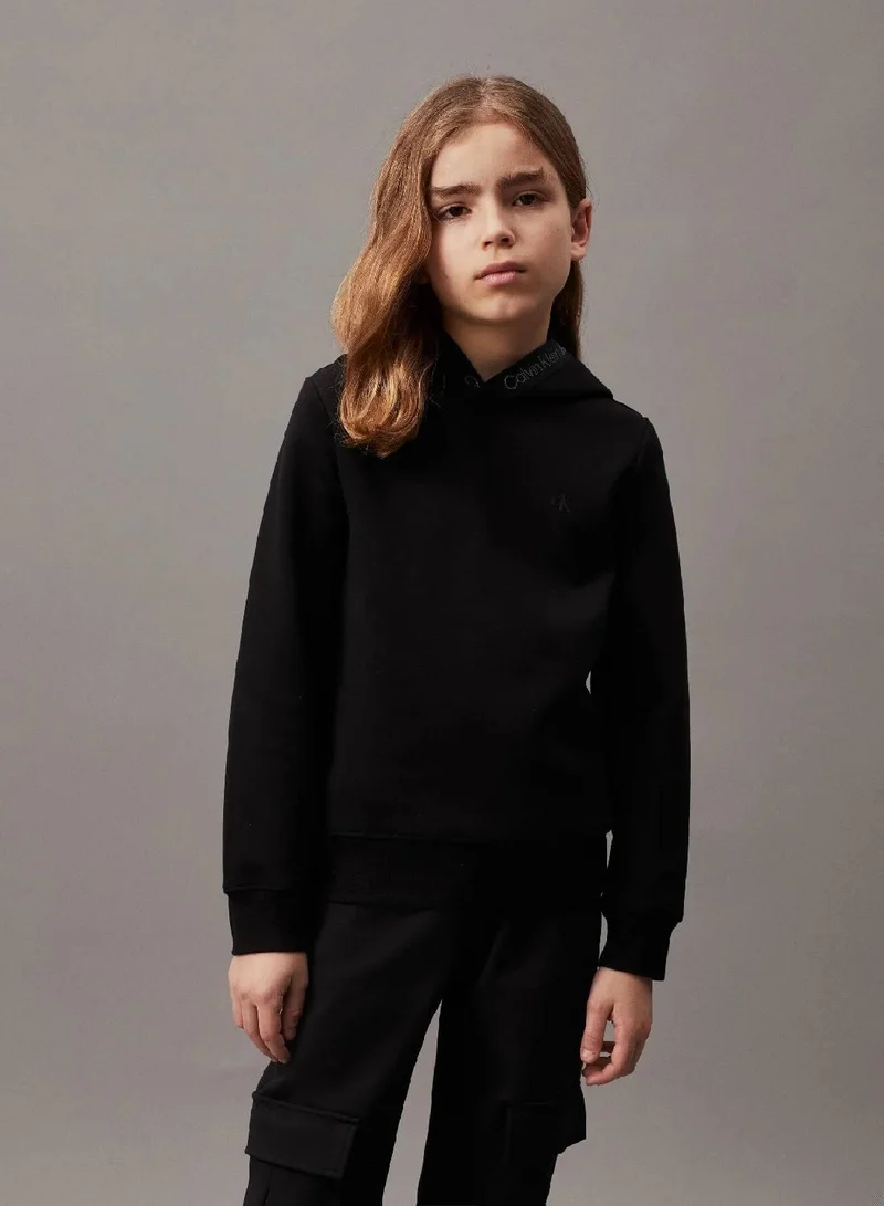 كالفن كلاين جينز هودي من نسيج سبيسر مزين بشعار العلامة التجارية