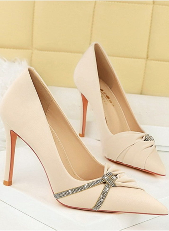 BIGTREE Women's Closed Pointed Toe Stiletto Pump Rhinestone Bowknot Decoration High Heels Off-White 10 CM  - Image 2