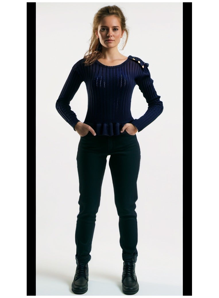 GUESS Guess Women Long Sleeve Black Pullover - Medium  - Image 2