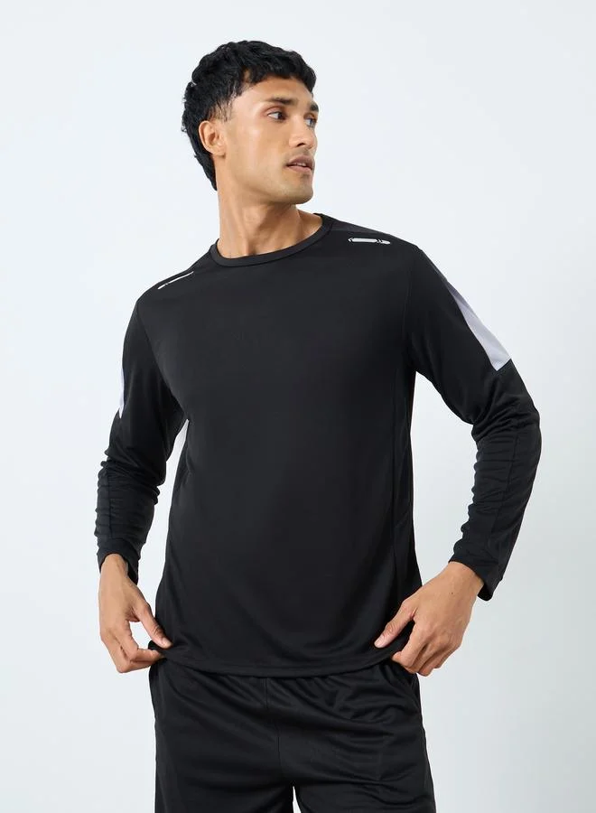 Styli Active Pack of 3 - Reflective Print T-Shirt, Shorts and Track Pants