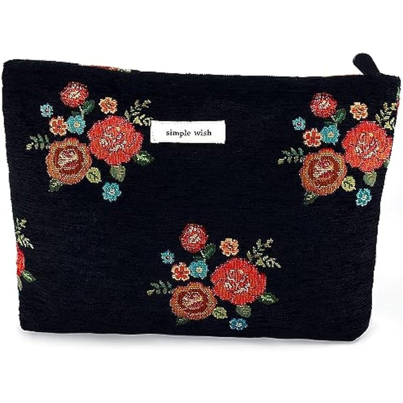 حقيبة مكياج بتصميم زهور للسفر حقيبة مستحضرات تجميل كبيرة بسحاب حقيبة مكياج سوداء عتيقة للنساء والبنات والام والجدة والصديقة وزميلة العمل والمعلمة ووصيفات العروس والصديقة، لون اسود - Image 1