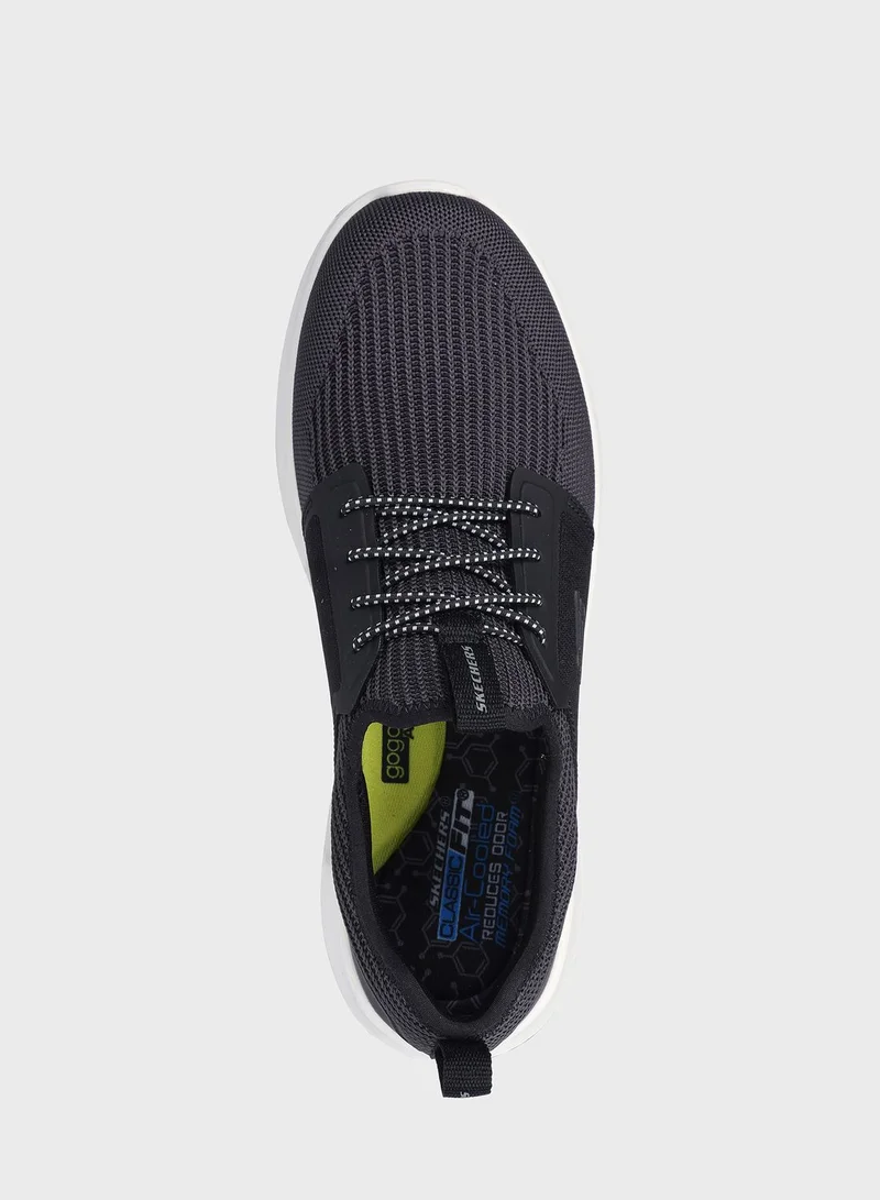 SKECHERS Delson