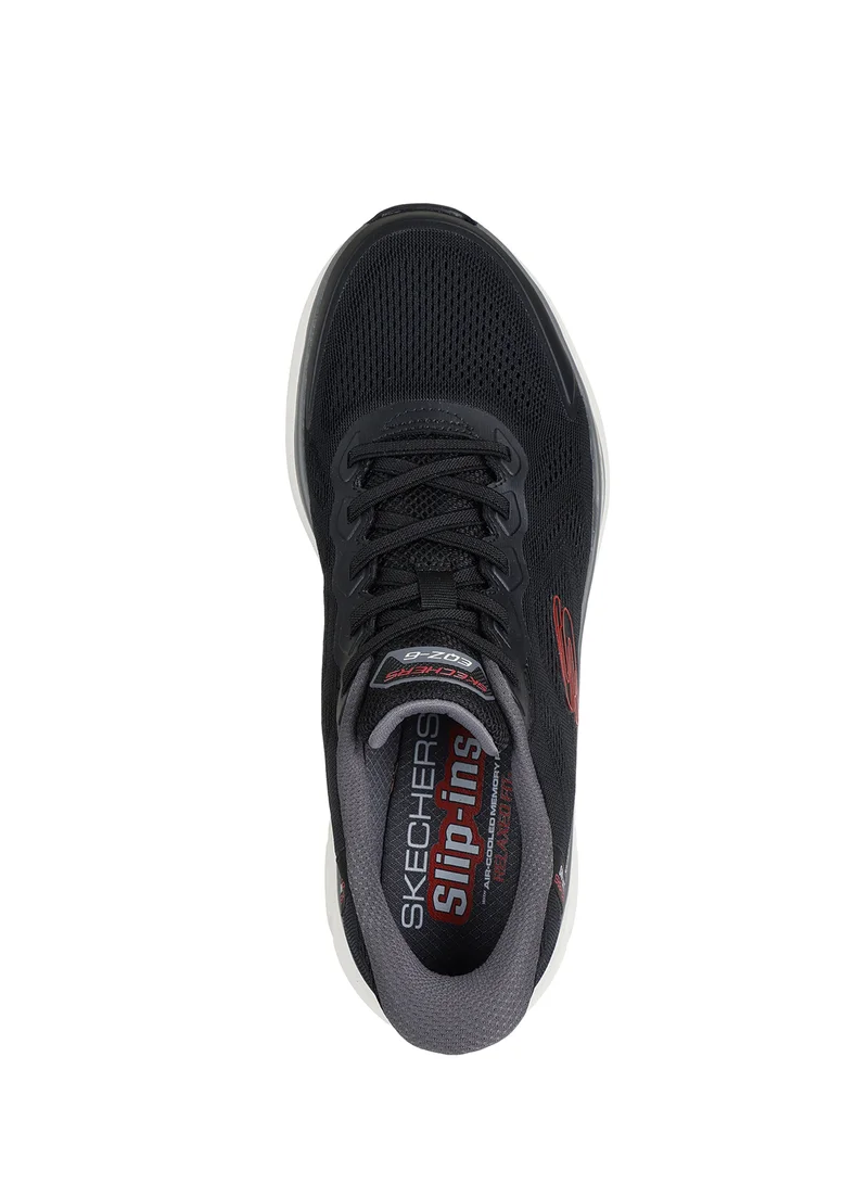 سكيتشرز معادل .