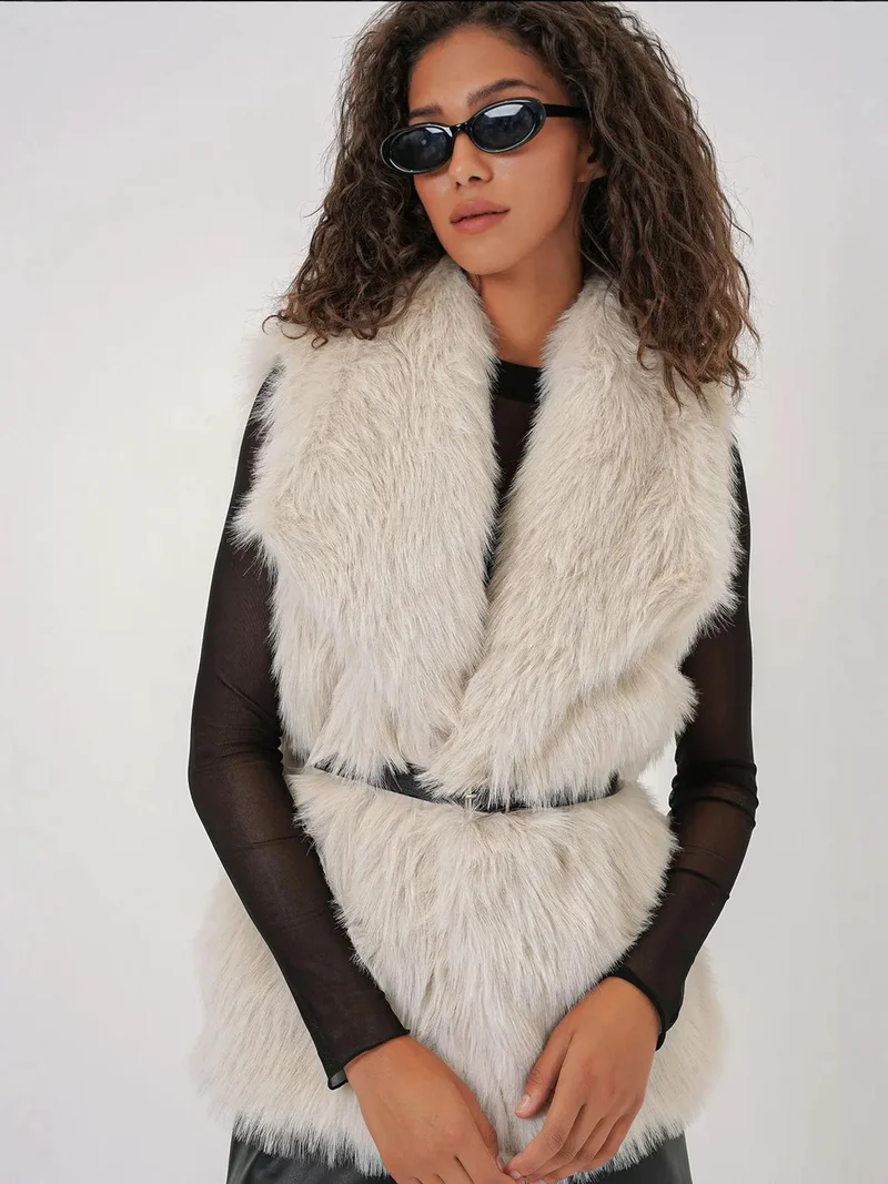 بيغ دارت سترة بدون أكمام بياقة من الفرو الصناعي والترتر