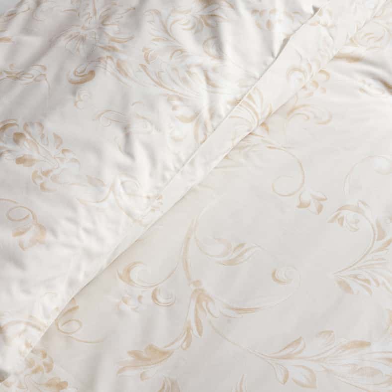 Pan Home طقم لحاف ملكي من 3 قطع بلون الإكرu - Image 3