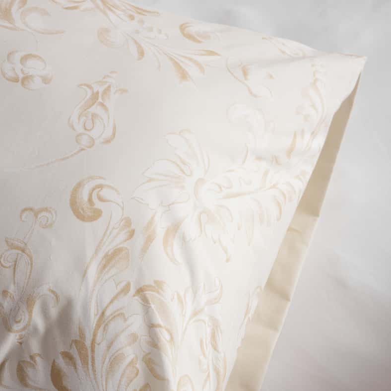 Pan Home طقم لحاف ملكي من 3 قطع بلون الإكرu - Image 4